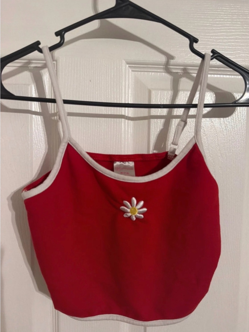 No Boundaries Red Daisy Crop Cami Y2K Size M